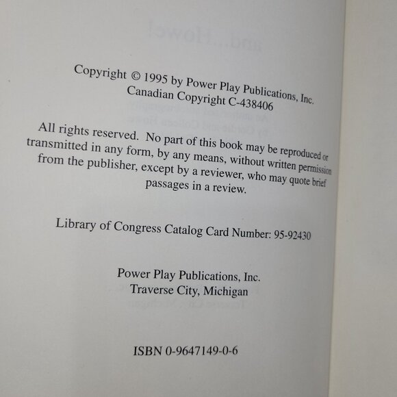 Gordie Howe and... Howe! NHL Hockey Book SIGNED Hardcover Biography - Picture 3 of 3